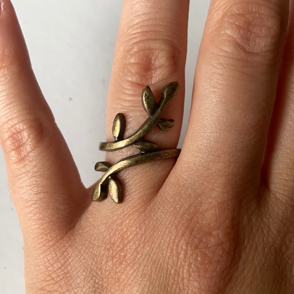 Leaf Ring - Size 7